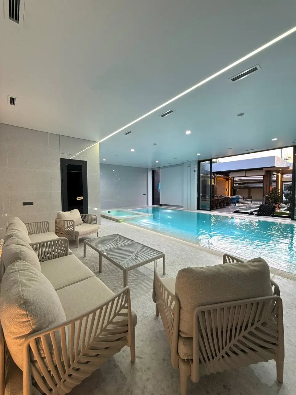 Rixos By Dambro