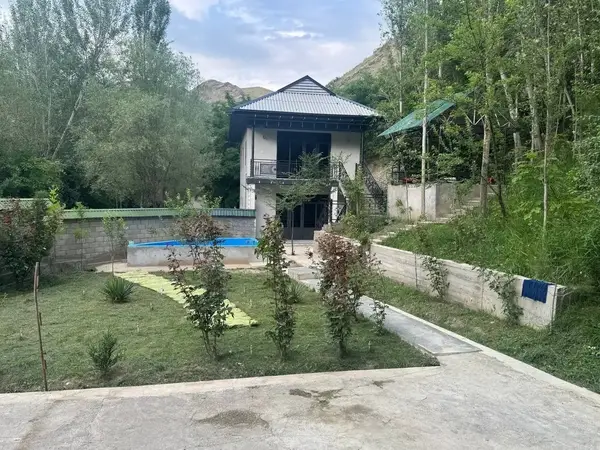 Paradise Zomin
