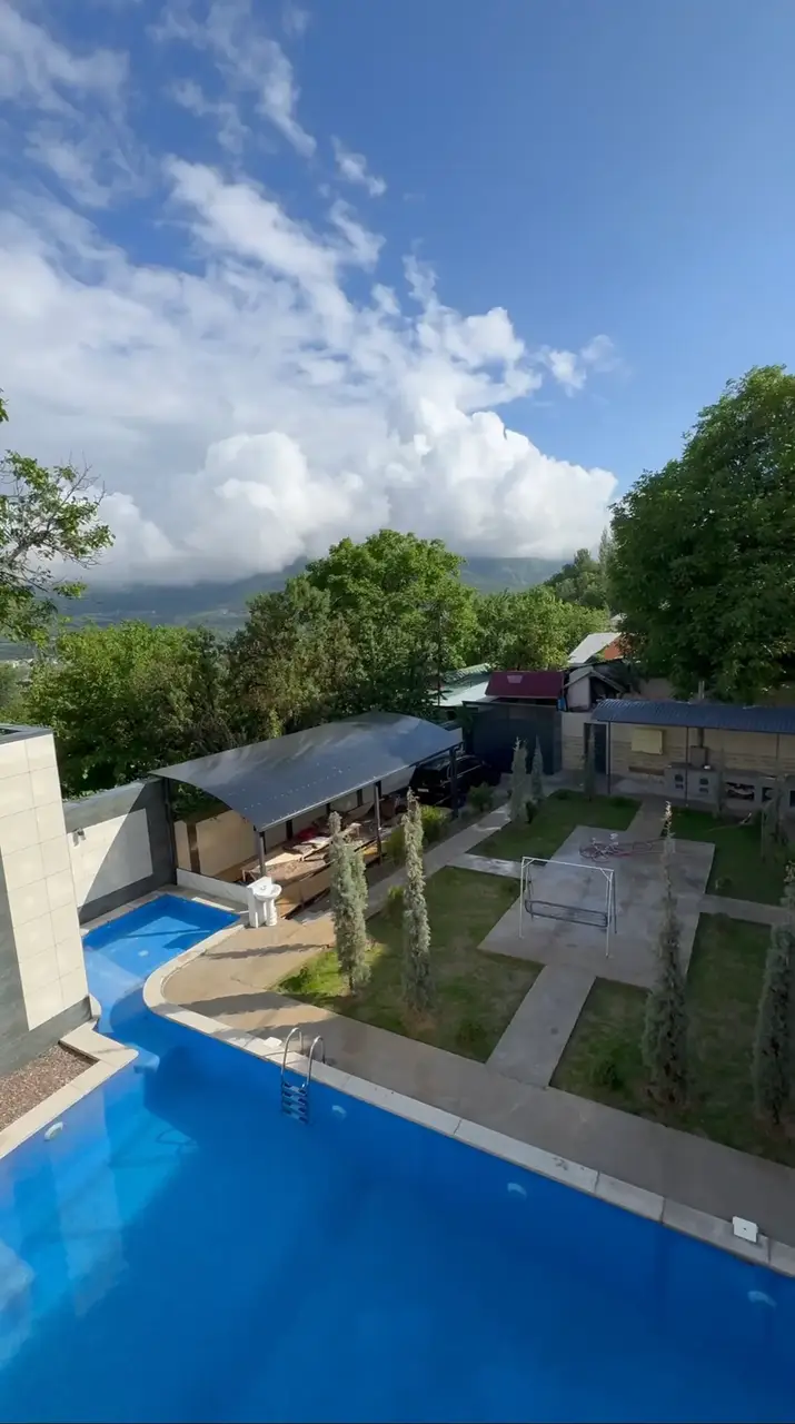 Humson Resort 1