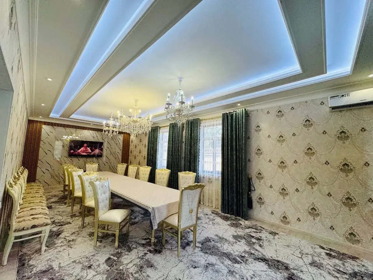 Boss Dacha