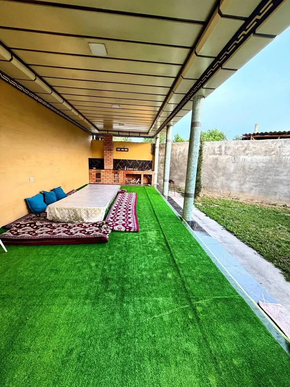 Pele House
