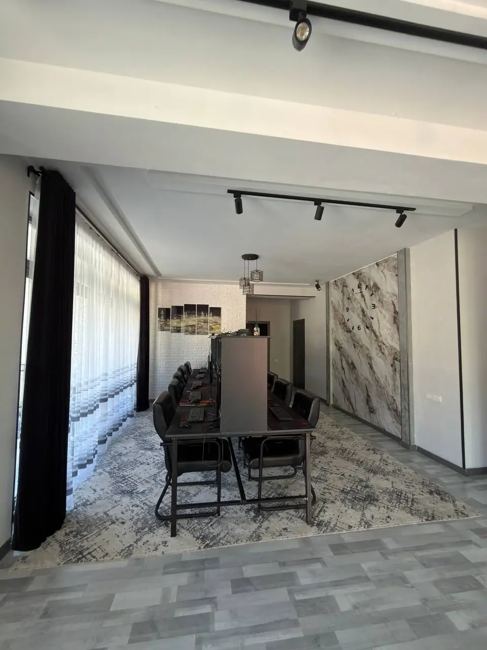Aristokrat House