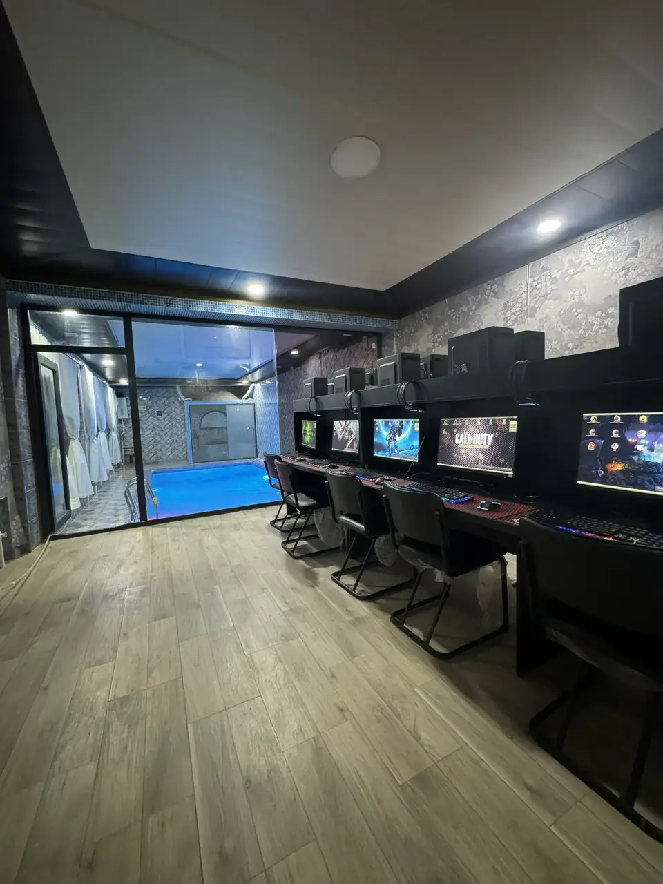 Porno filmda Oksana Akinshina