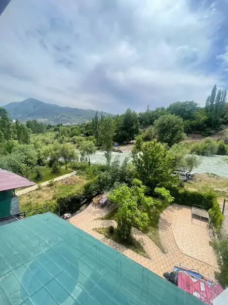 Ugam Daryosi