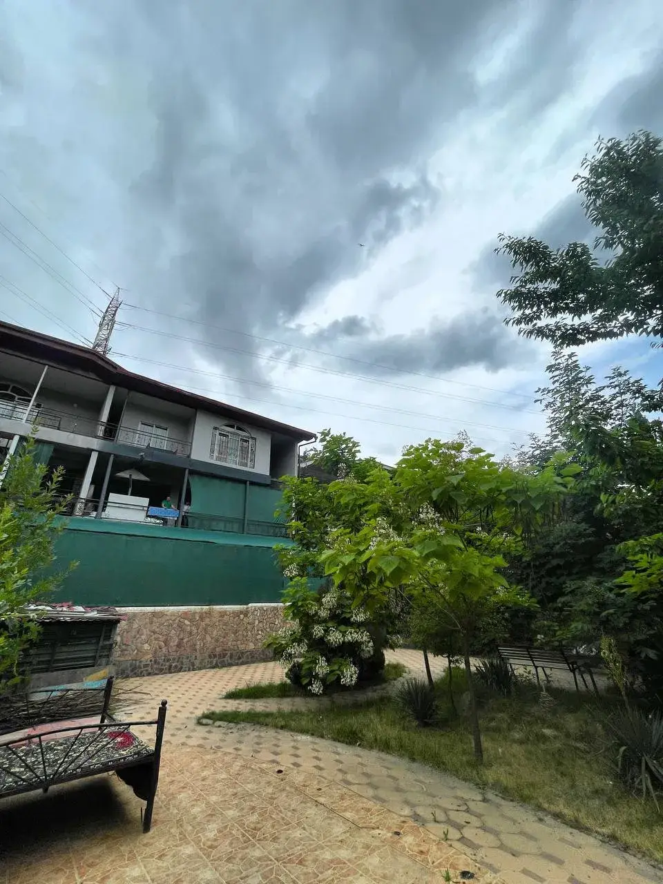 Ugam Daryosi