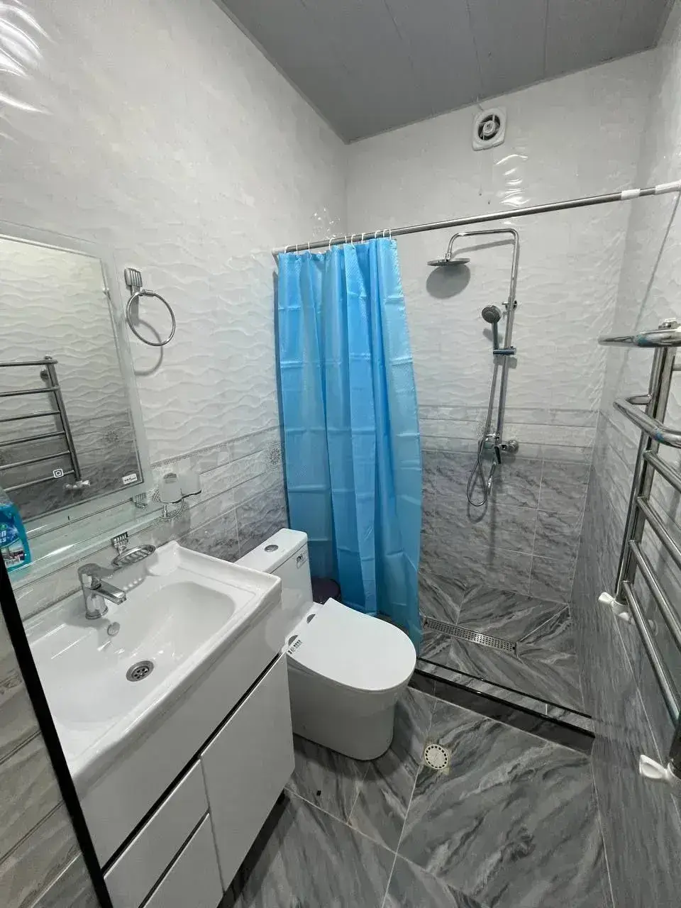 Porno yulduz Tigerr Benson ishtirokidagi videolar