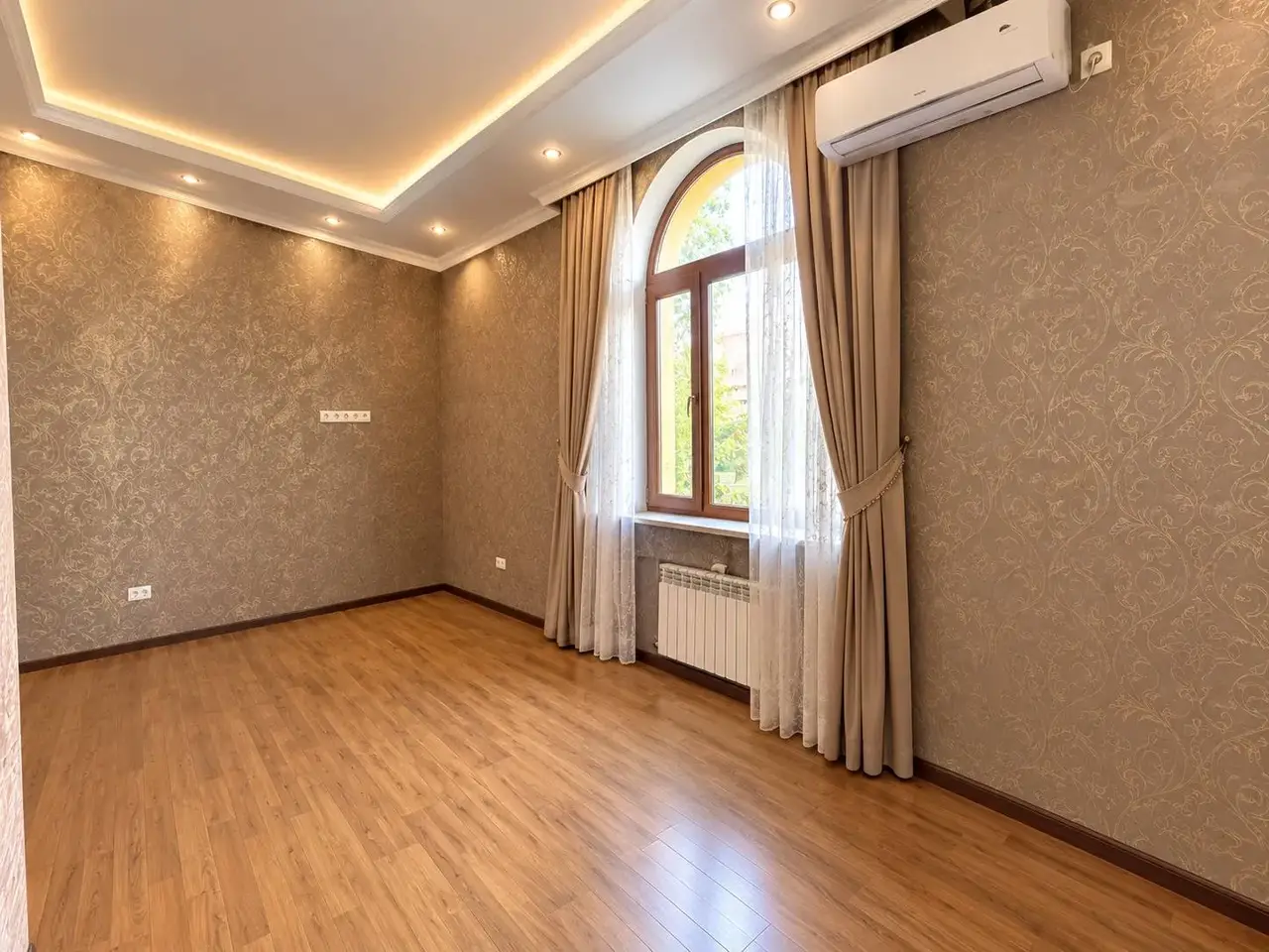 Glamour Dacha