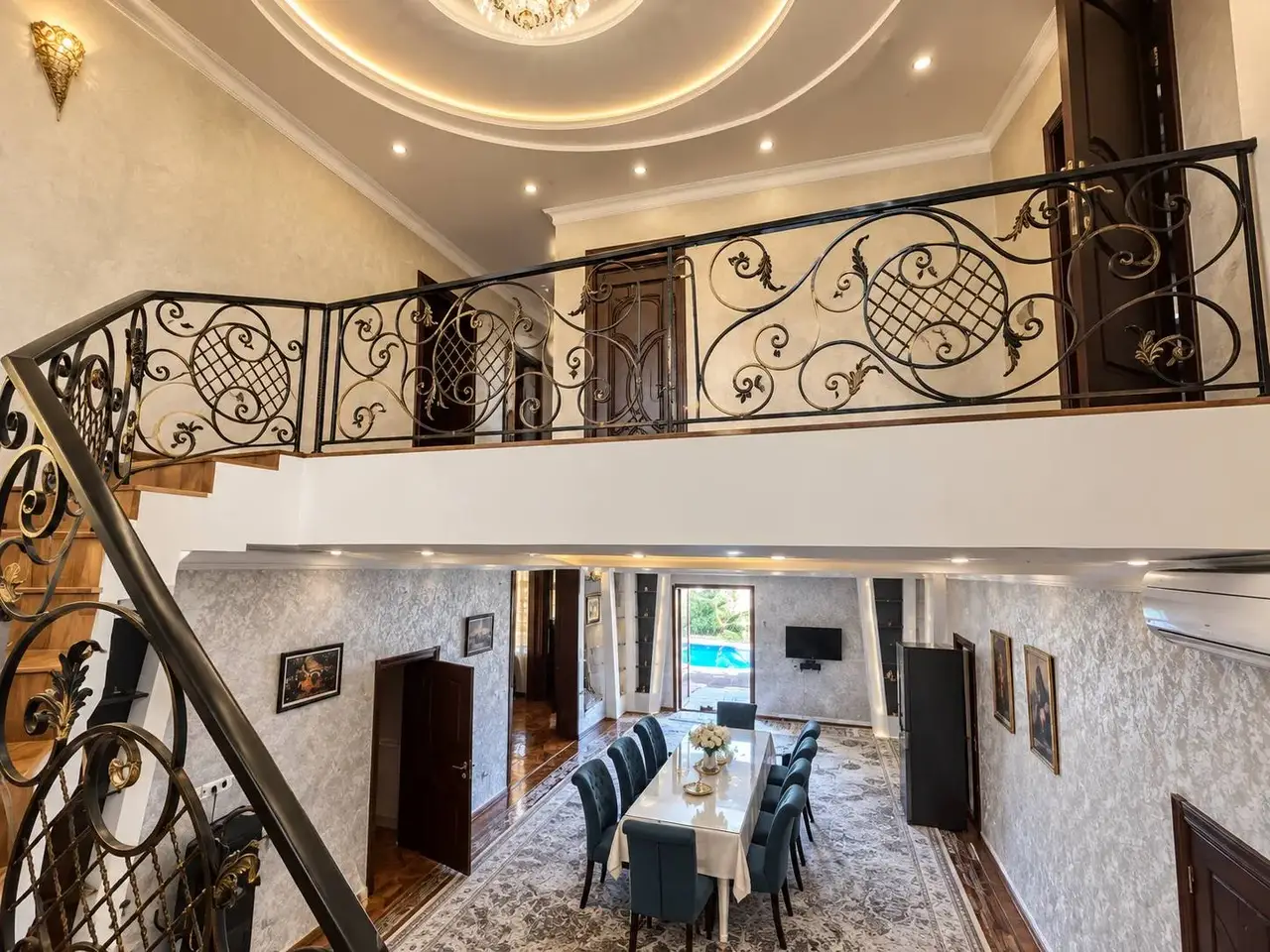 Glamour Dacha