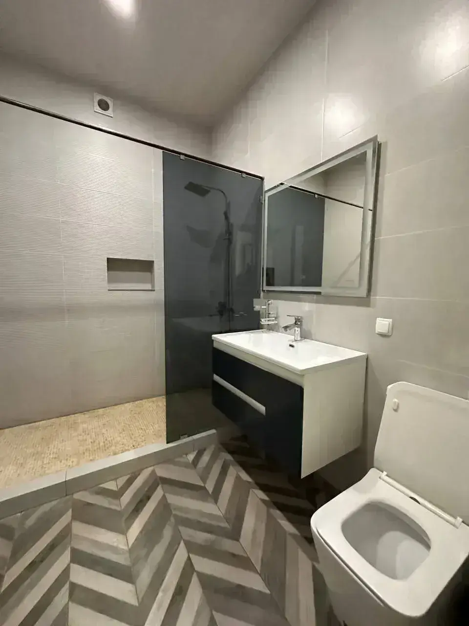 Premier Plaza