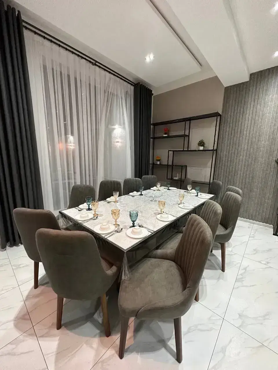 Premier Plaza