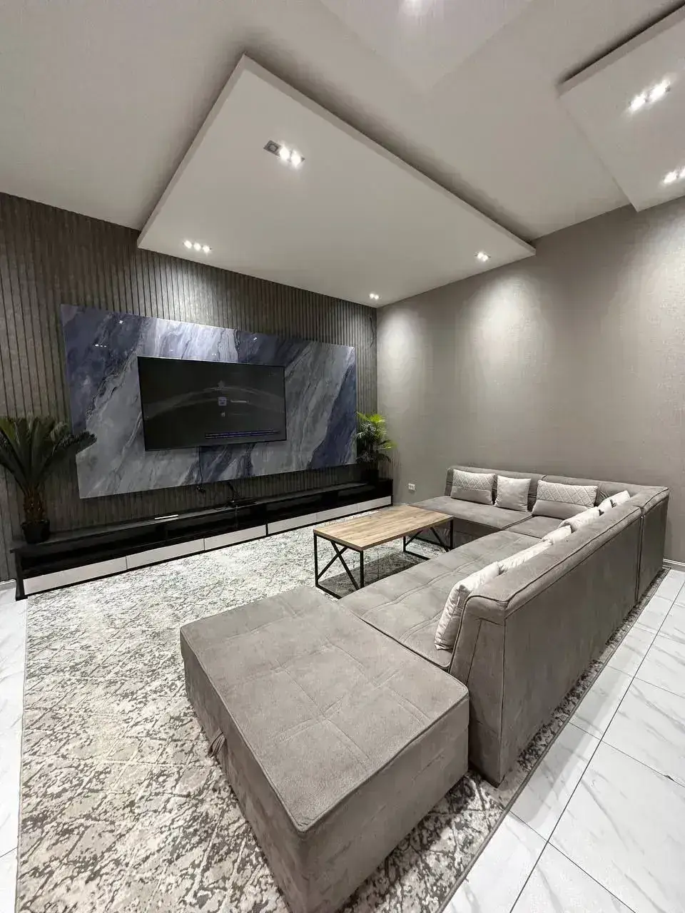 Premier Plaza
