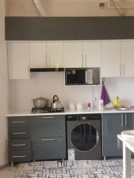 Erotik liboslardagi yapon ayollari