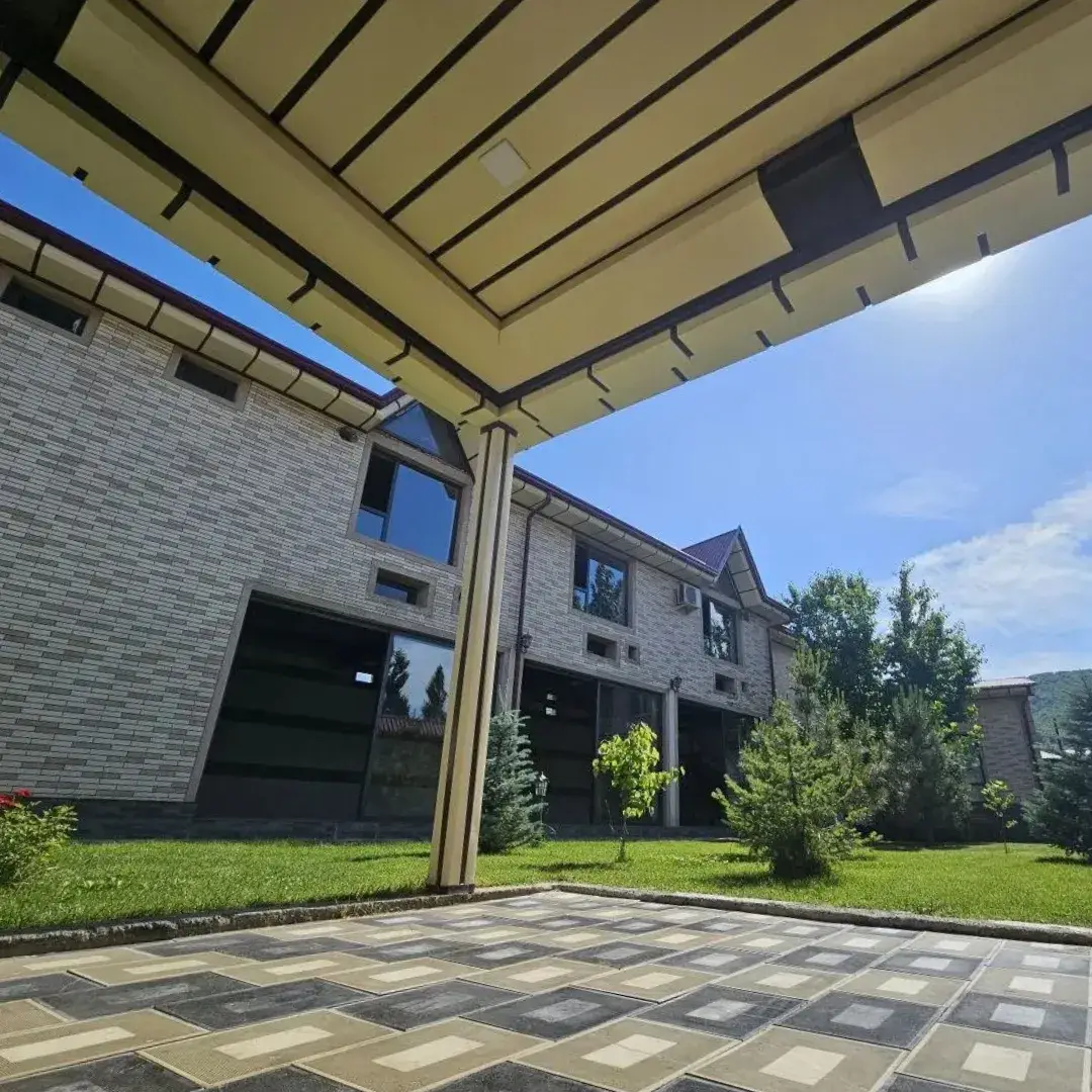 Dacha "ugam"