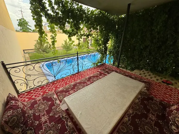 Oqtosh Villa
