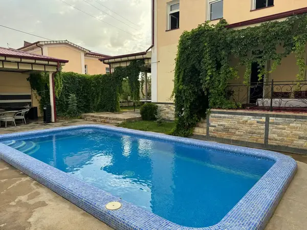 Oqtosh Villa