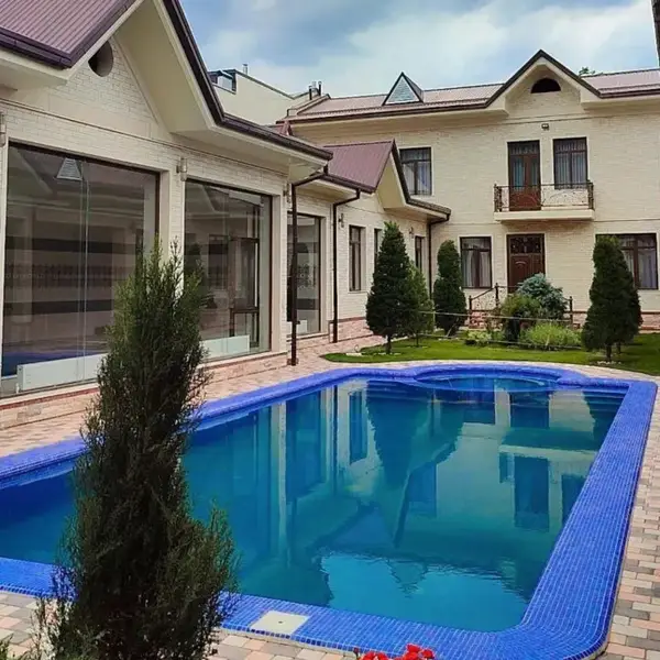 Qiz jinsiy aloqa paytida qichqiradi