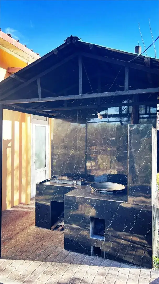 To'rt kishilik kottej