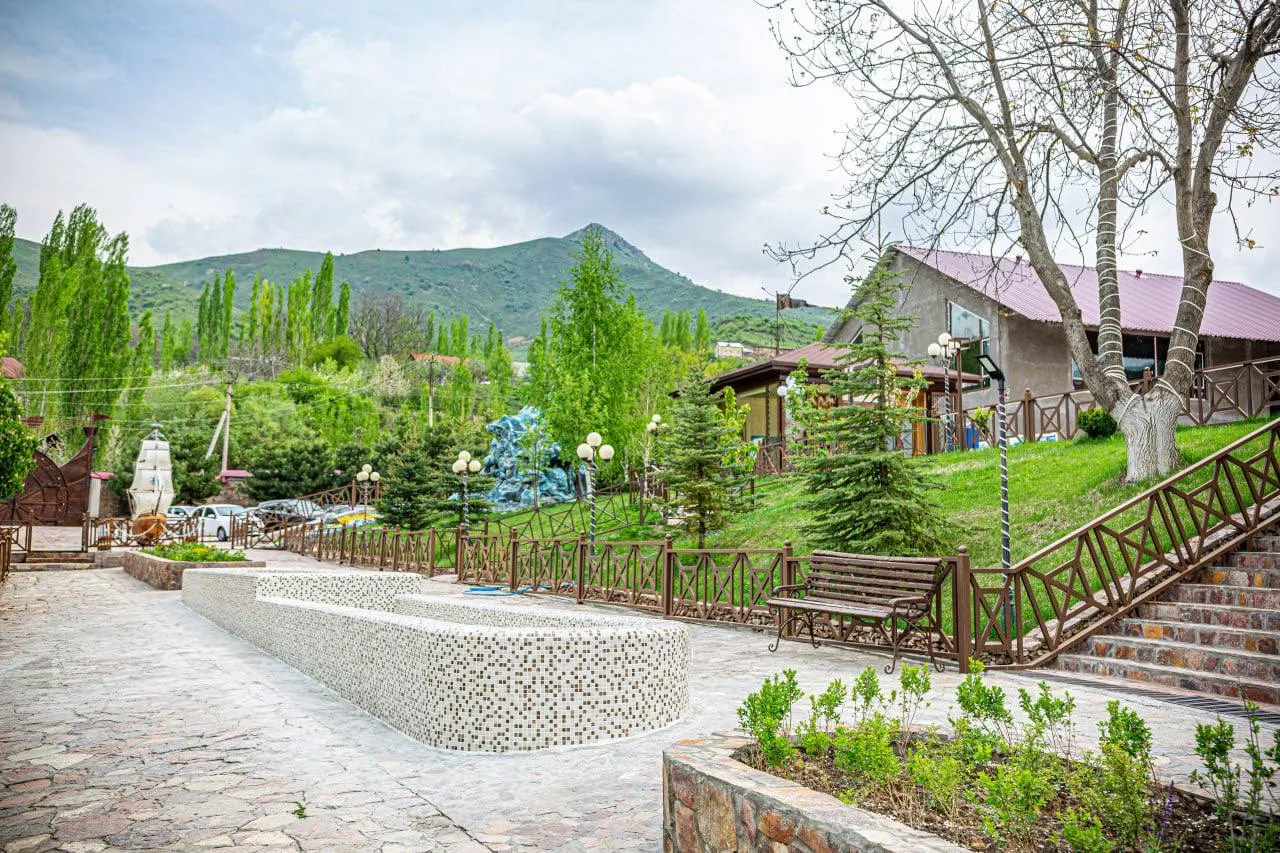 Layner Mountain Resort Complex